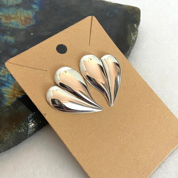 Sterling Silver 925 1.19" Asymmetrical Curved Puffy Heart Stud Earrings - Picture 2 of 16